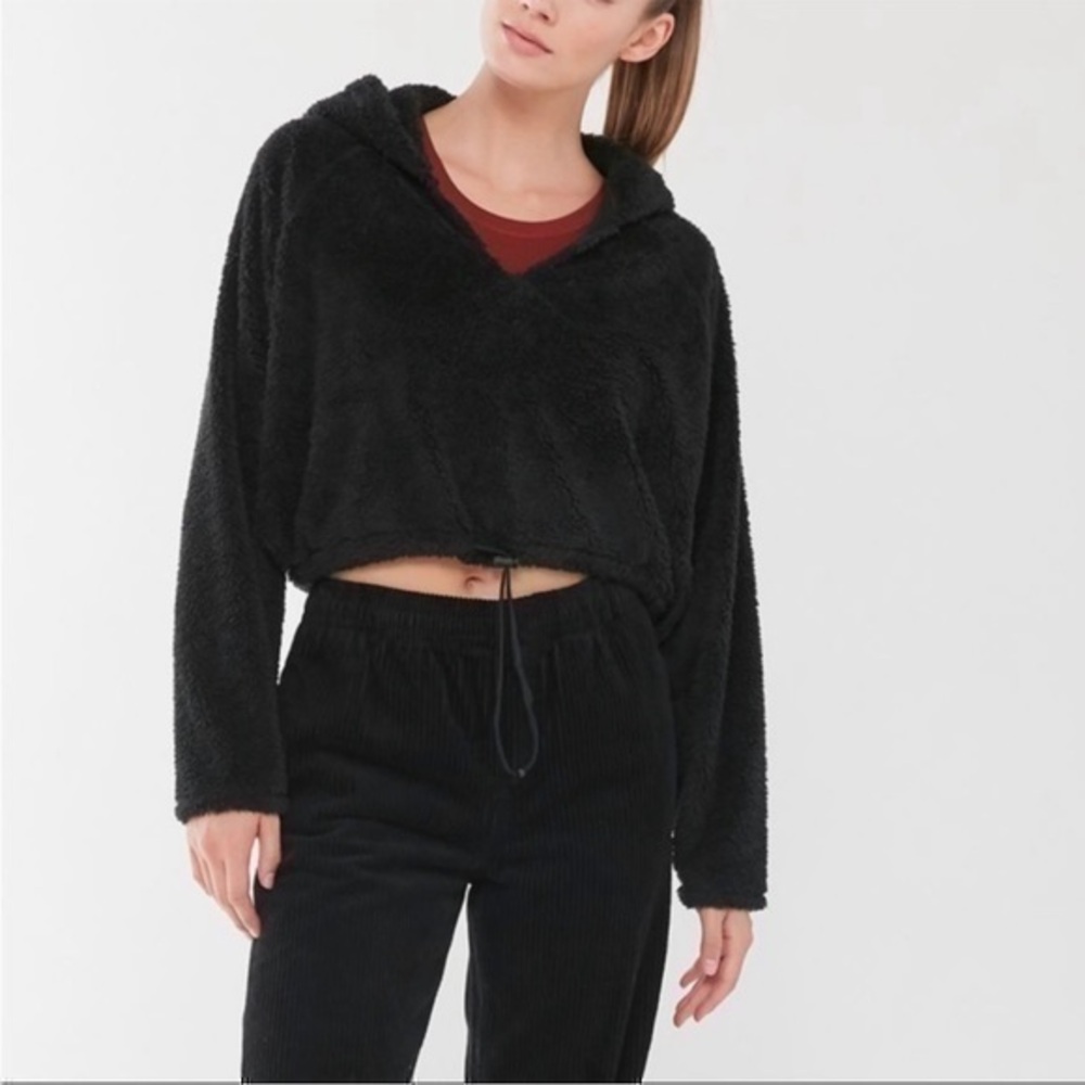 Urban Outfitters teddy bear fleece oversized pullover SIZE MEDIUM